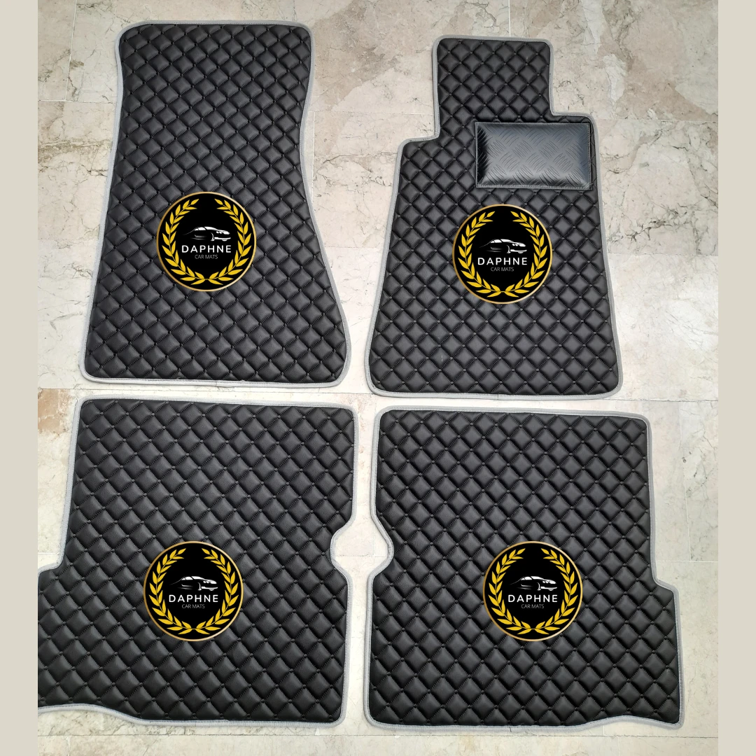 Mercedes Benz Black-White Detail